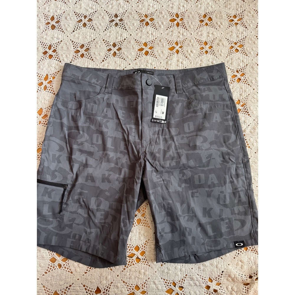 Oakley Golf Transition Ransom Shorts Mens Sz 36 Collage Uniform‎ Grey